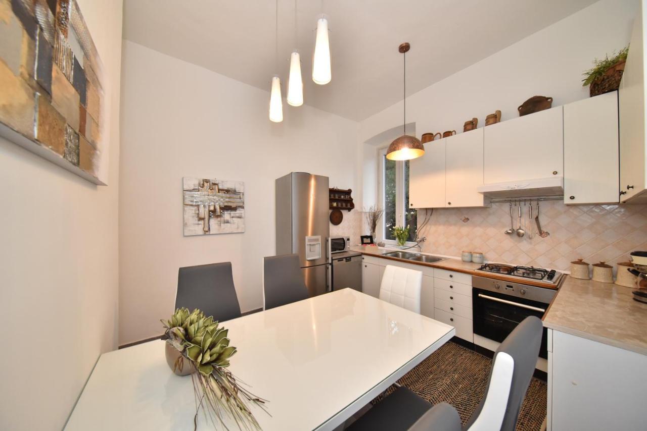 Zadar Center Beach Apartment - Directly On The Sea Exterior photo