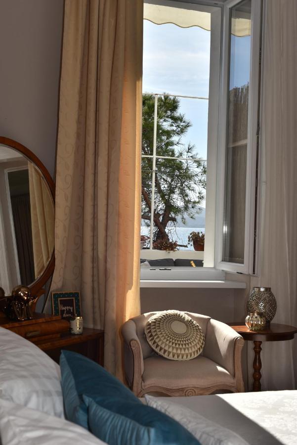Zadar Center Beach Apartment - Directly On The Sea Exterior photo